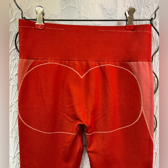 Gymshark Turbo Small red Leggings - Picture 3 of 8